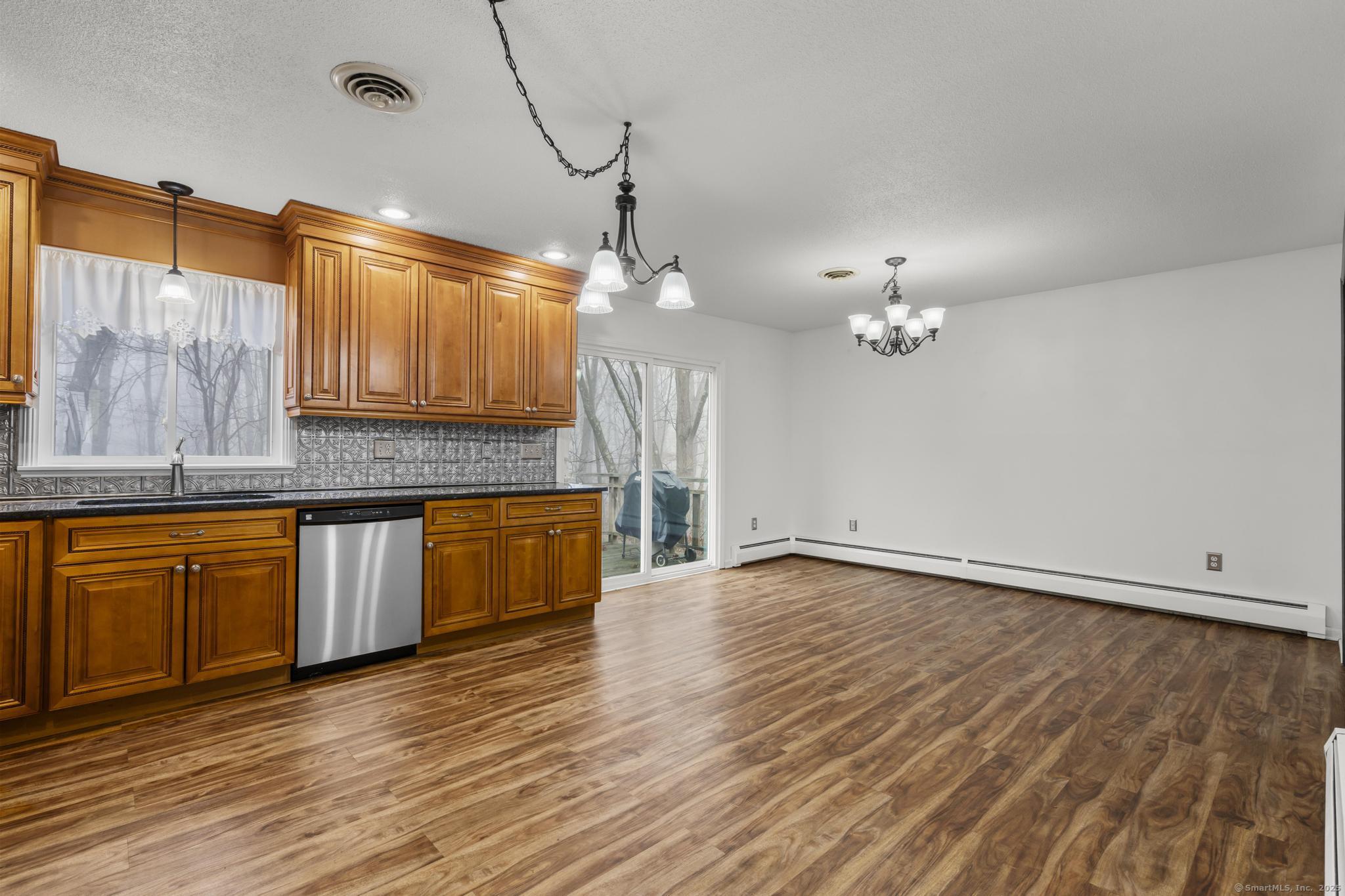 7 Hodio Drive, Ansonia, Connecticut image 9