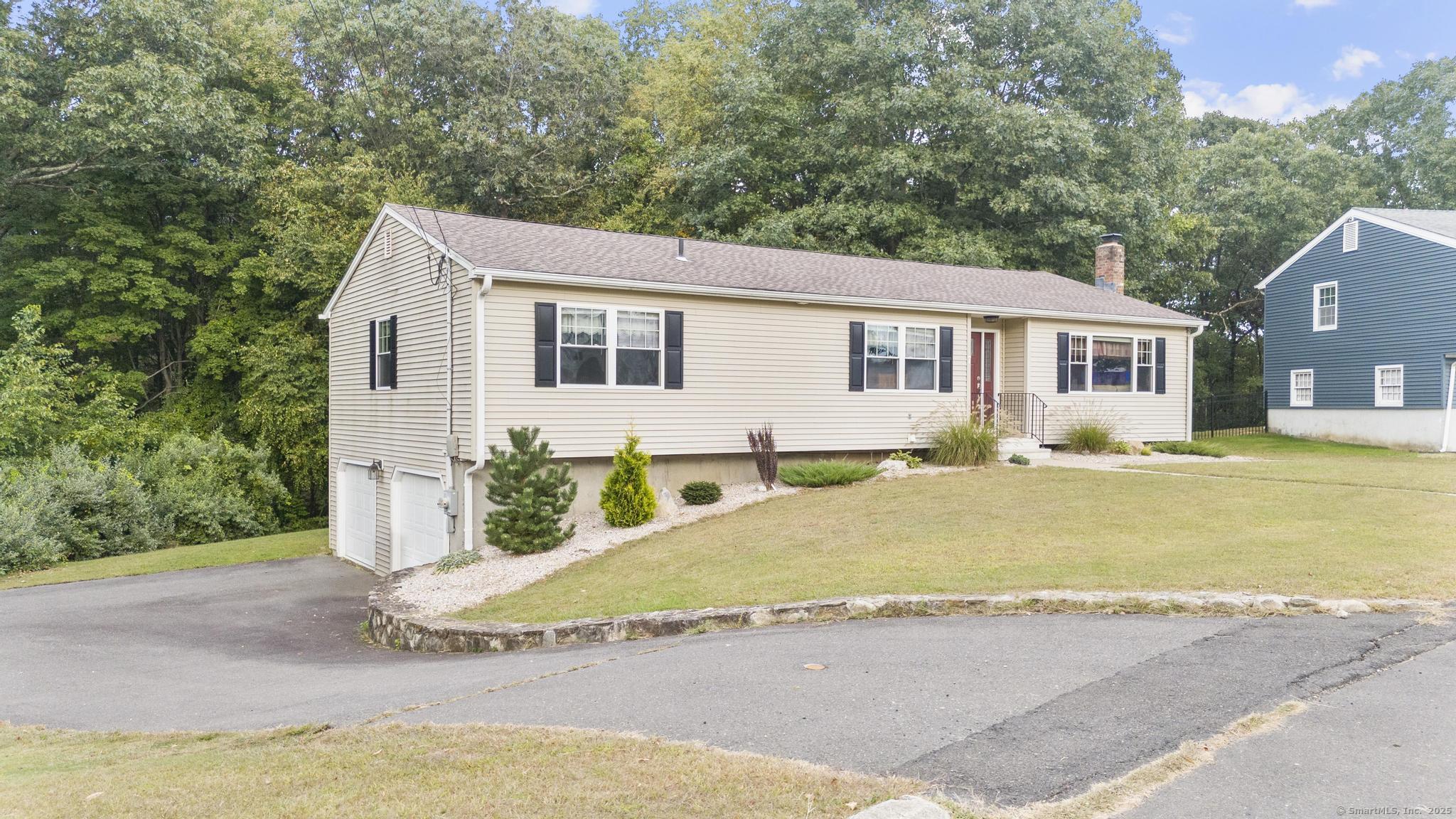 7 Hodio Drive, Ansonia, Connecticut image 3