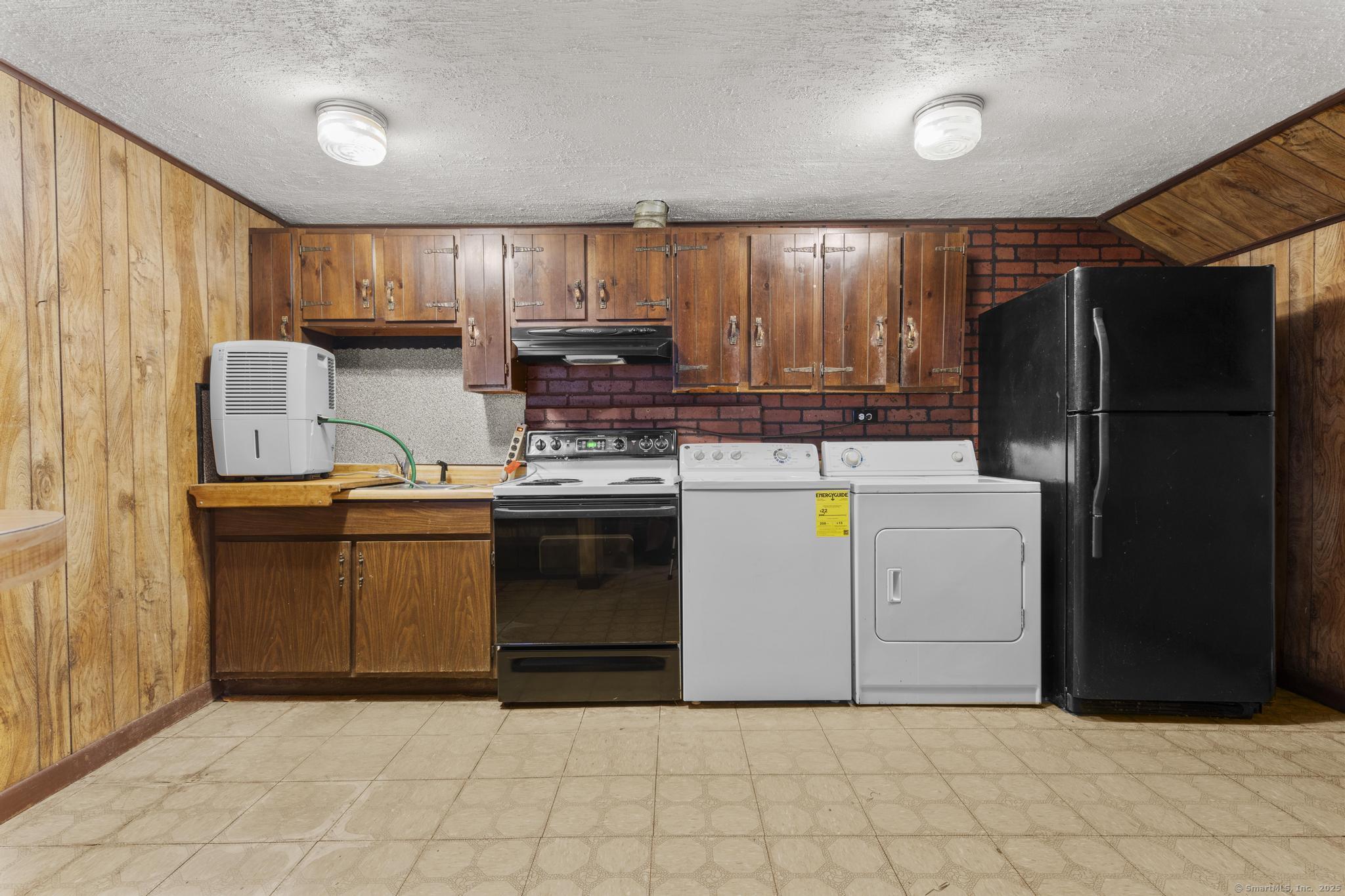 7 Hodio Drive, Ansonia, Connecticut image 24