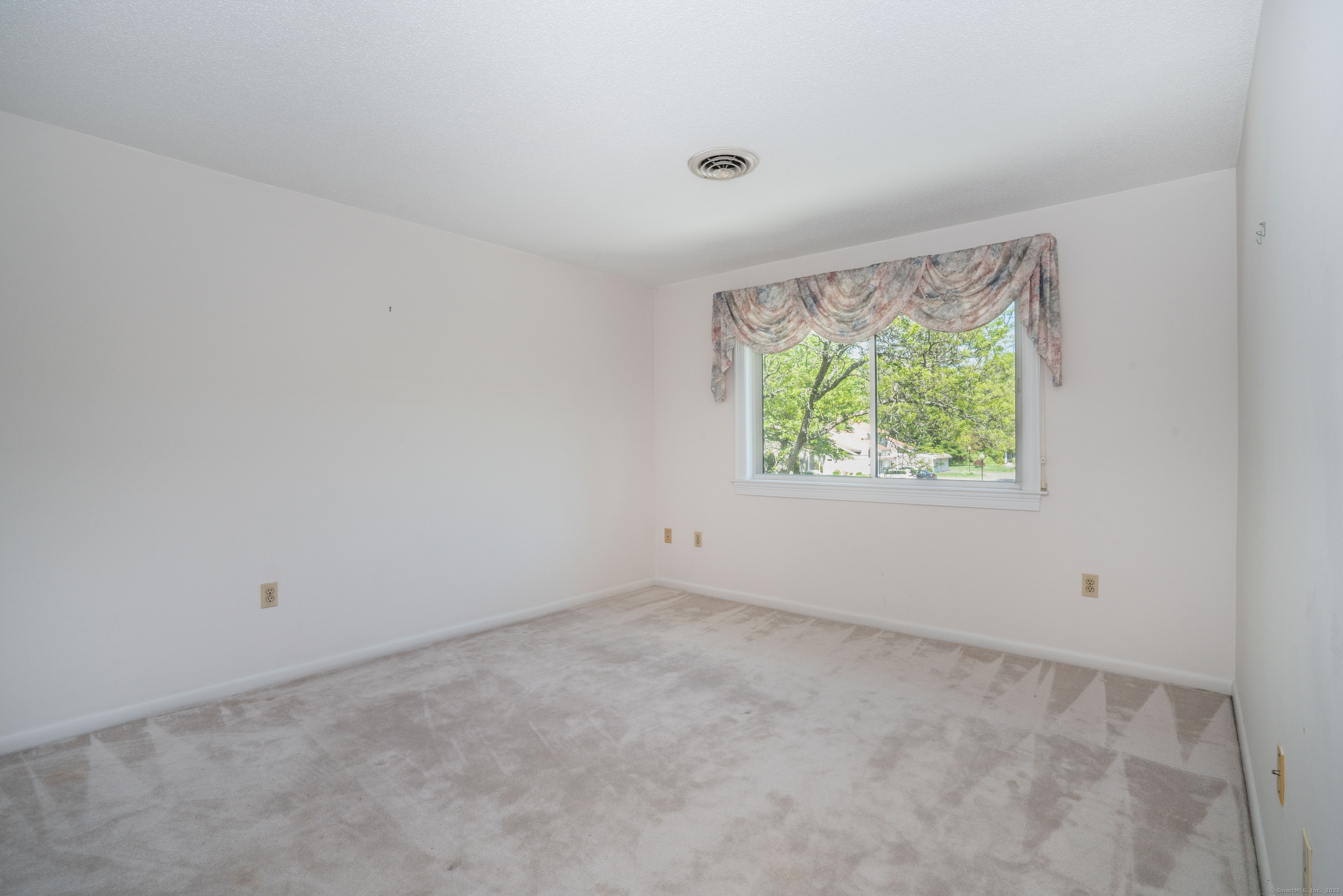 592 Mountain Road #A, West Hartford, Connecticut image 21