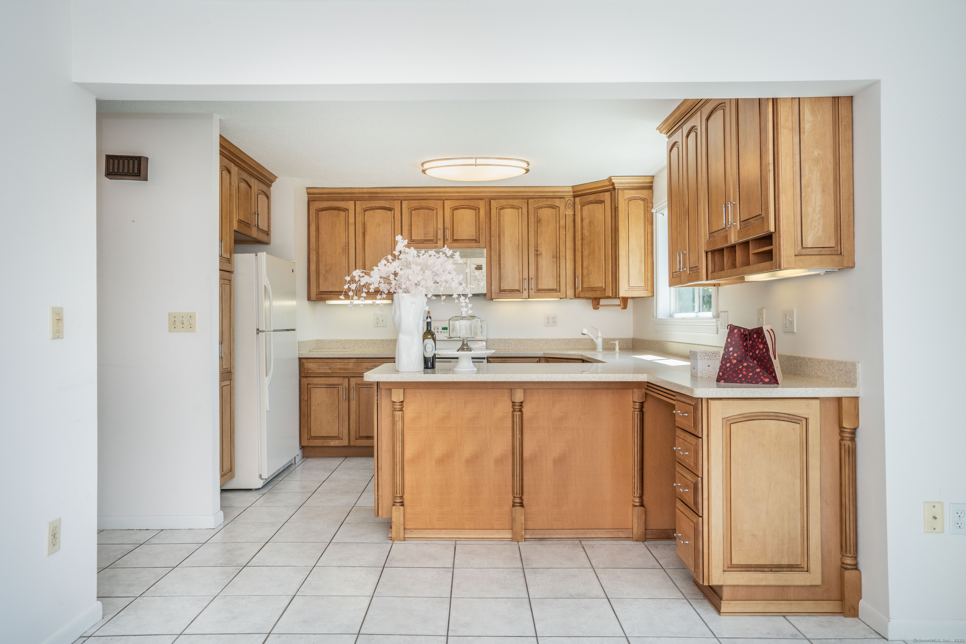 592 Mountain Road #A, West Hartford, Connecticut image 9