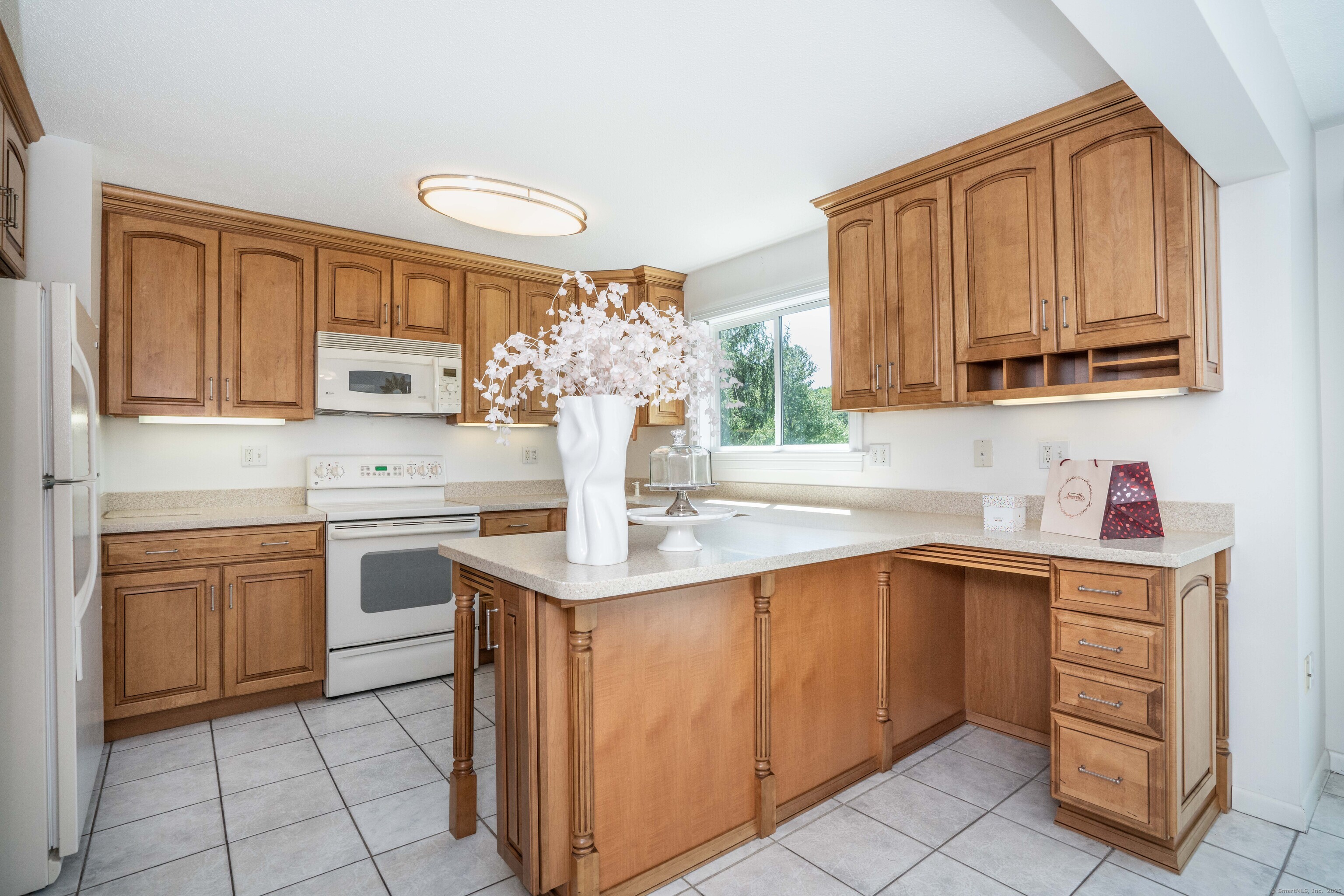592 Mountain Road #A, West Hartford, Connecticut image 8