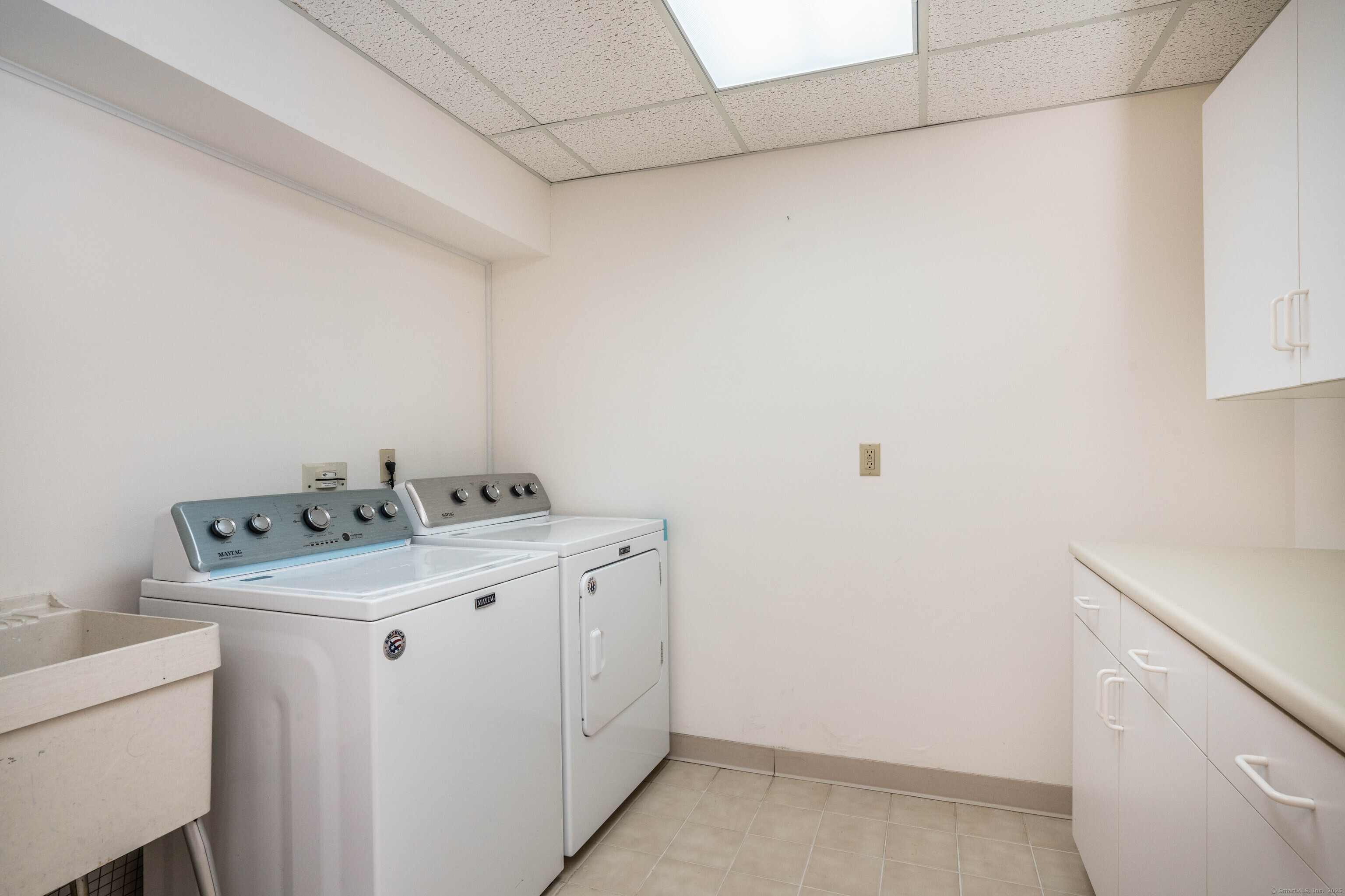592 Mountain Road #A, West Hartford, Connecticut image 28