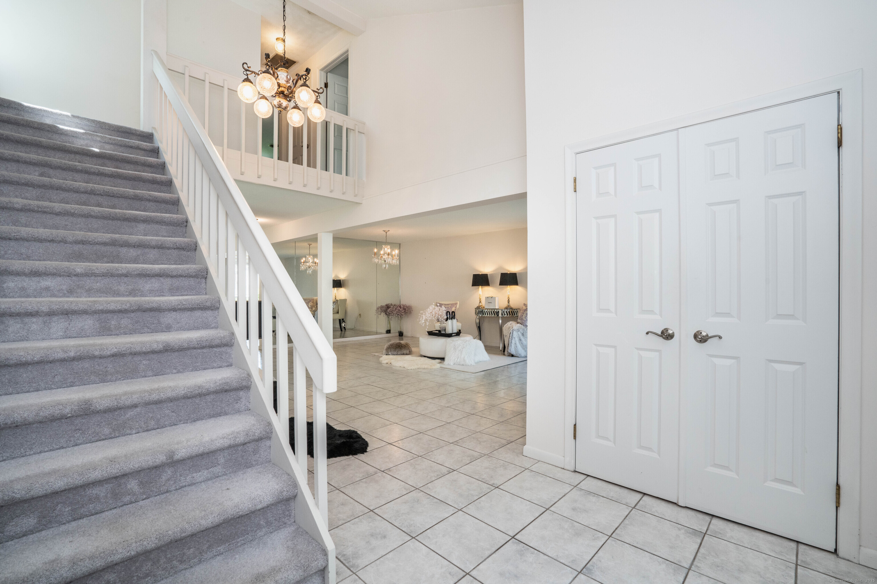 592 Mountain Road #A, West Hartford, Connecticut image 3