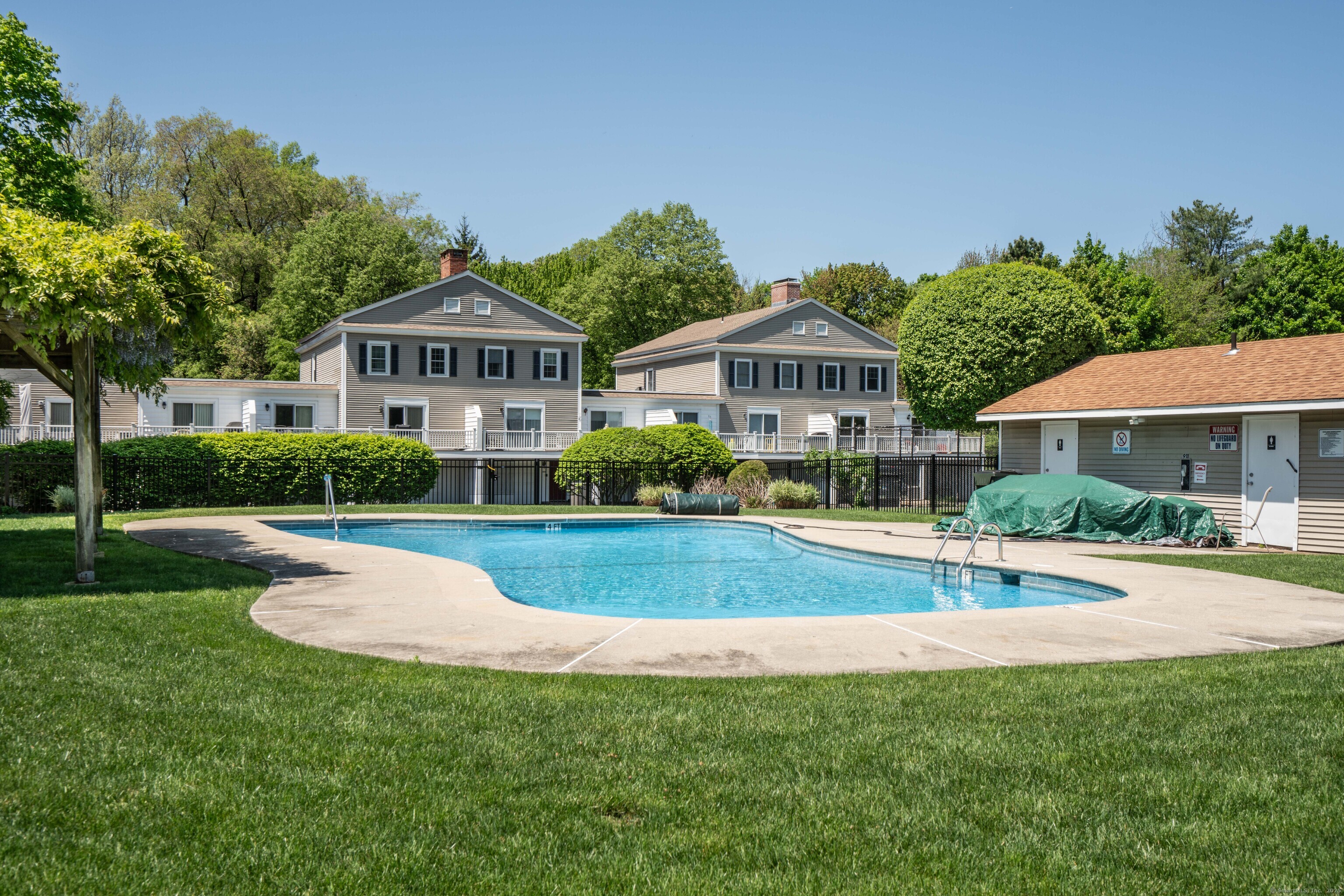 592 Mountain Road #A, West Hartford, Connecticut image 33