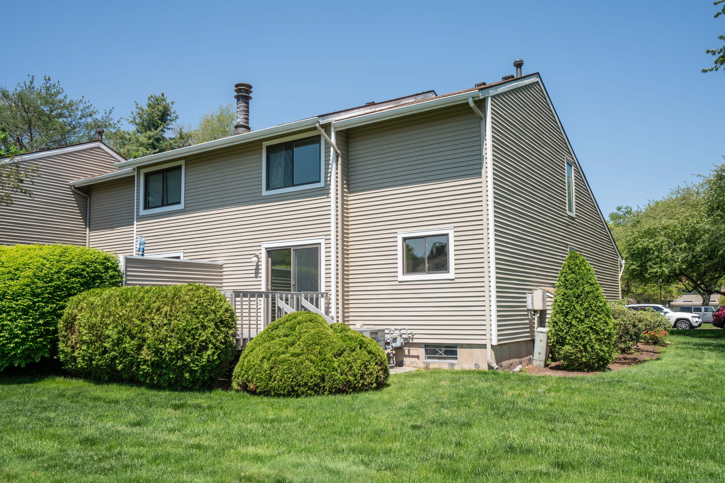 592 Mountain Road #A, West Hartford, Connecticut image 31