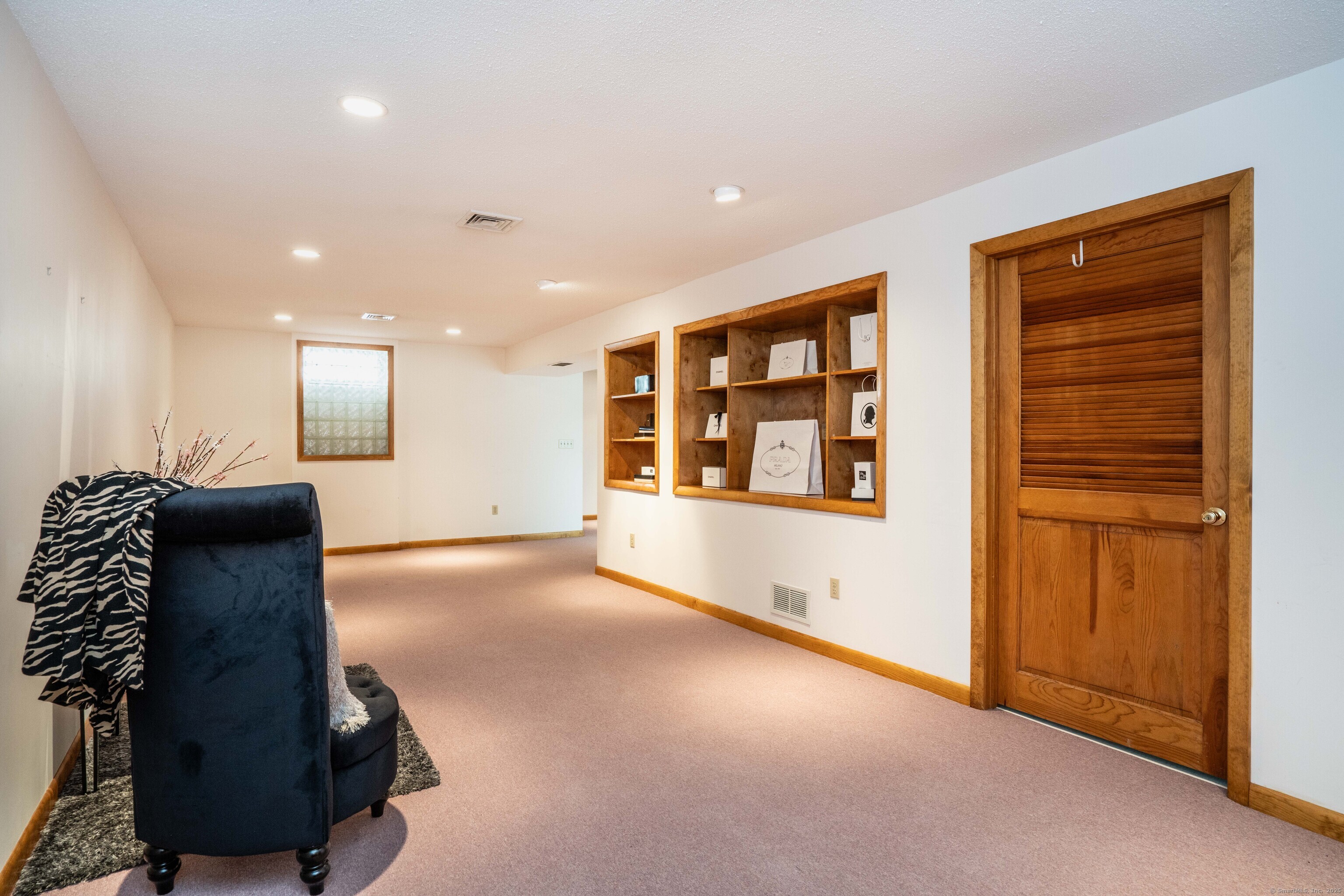 592 Mountain Road #A, West Hartford, Connecticut image 27