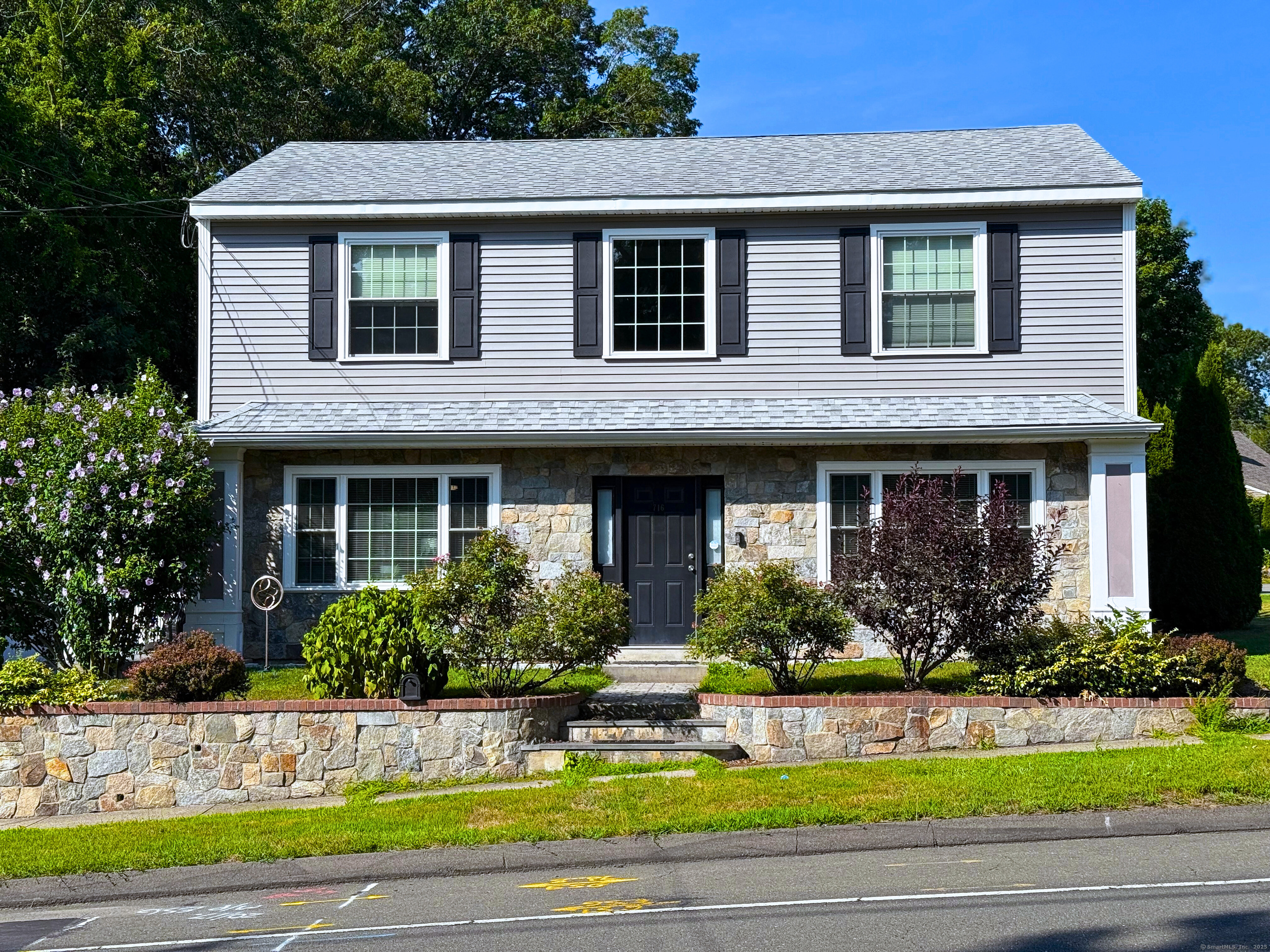 714 Center Street