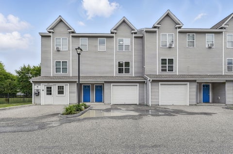 Multifamily For Rent - 62 Chestnut St Extension #31<br/> Danbury, CT 06810