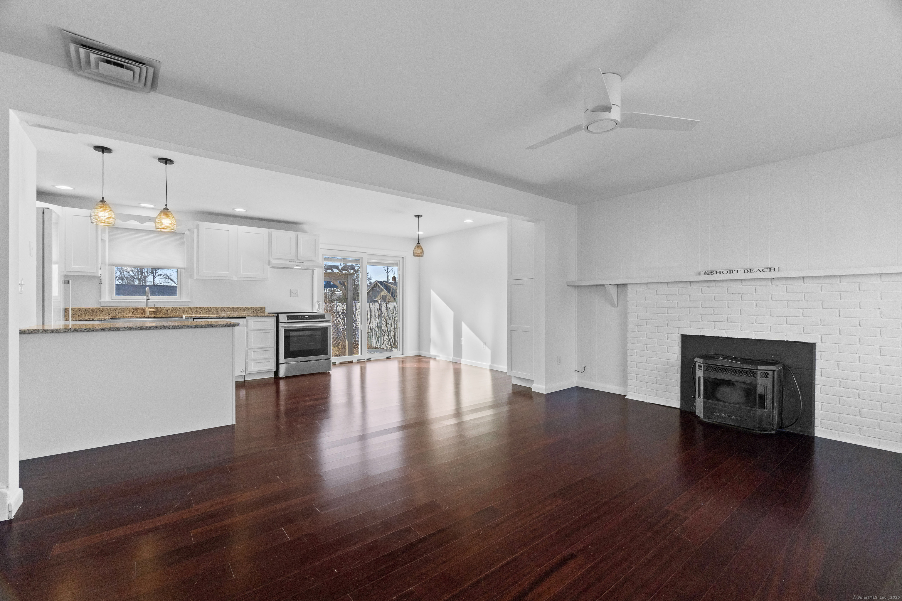 14 Bassett Road, Branford, Connecticut image 8