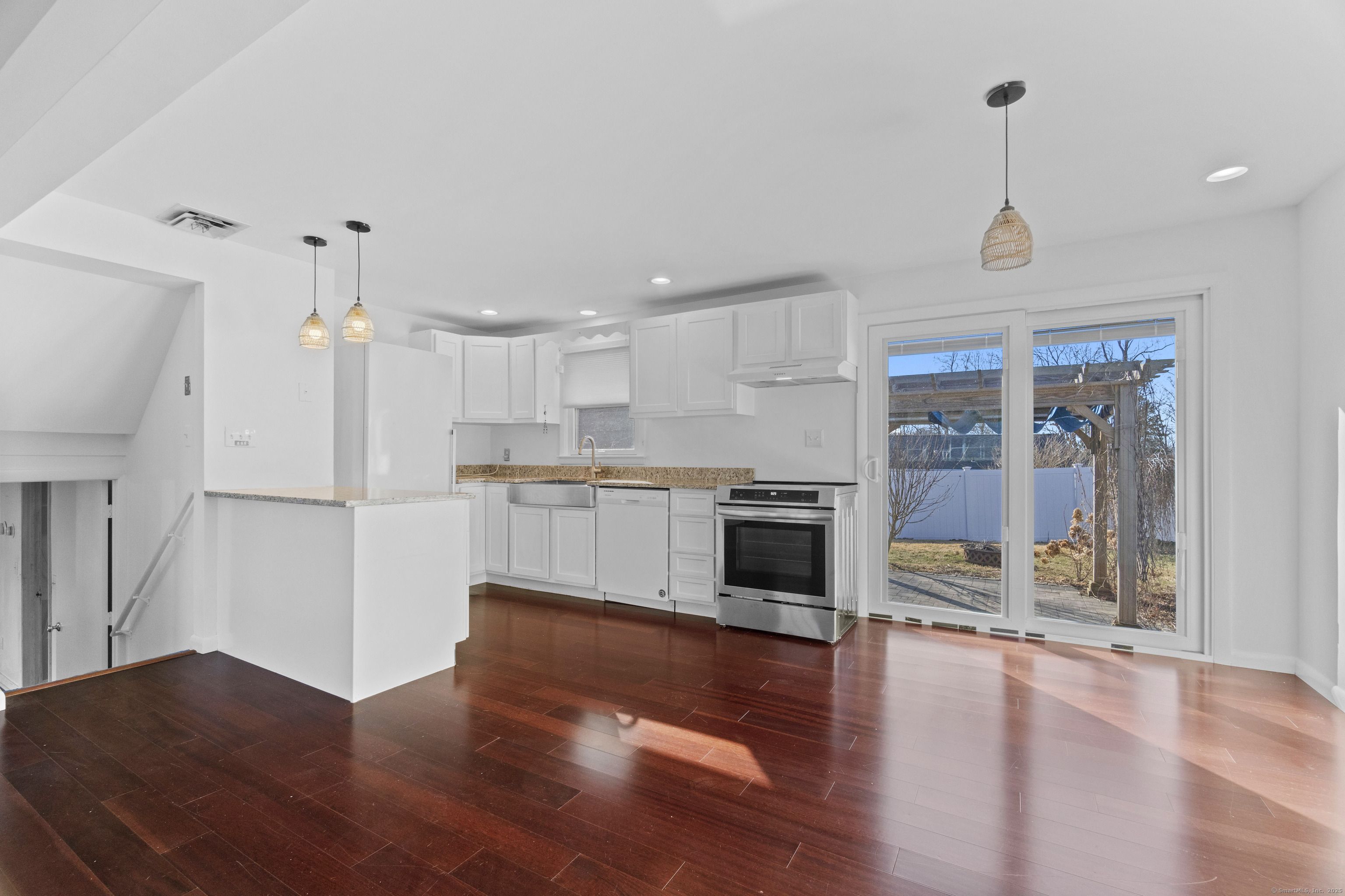 14 Bassett Road, Branford, Connecticut image 9