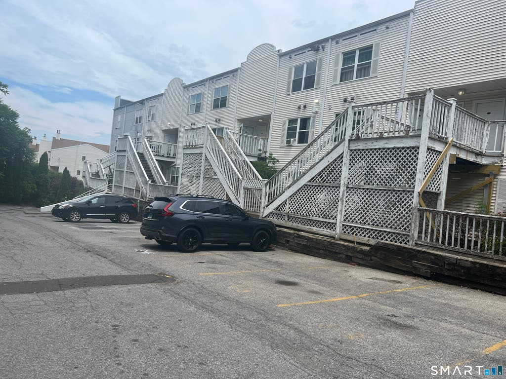 Photo of 37 Greenwich Avenue #2-6, Stamford, CT 06902 (MLS # 24189360)