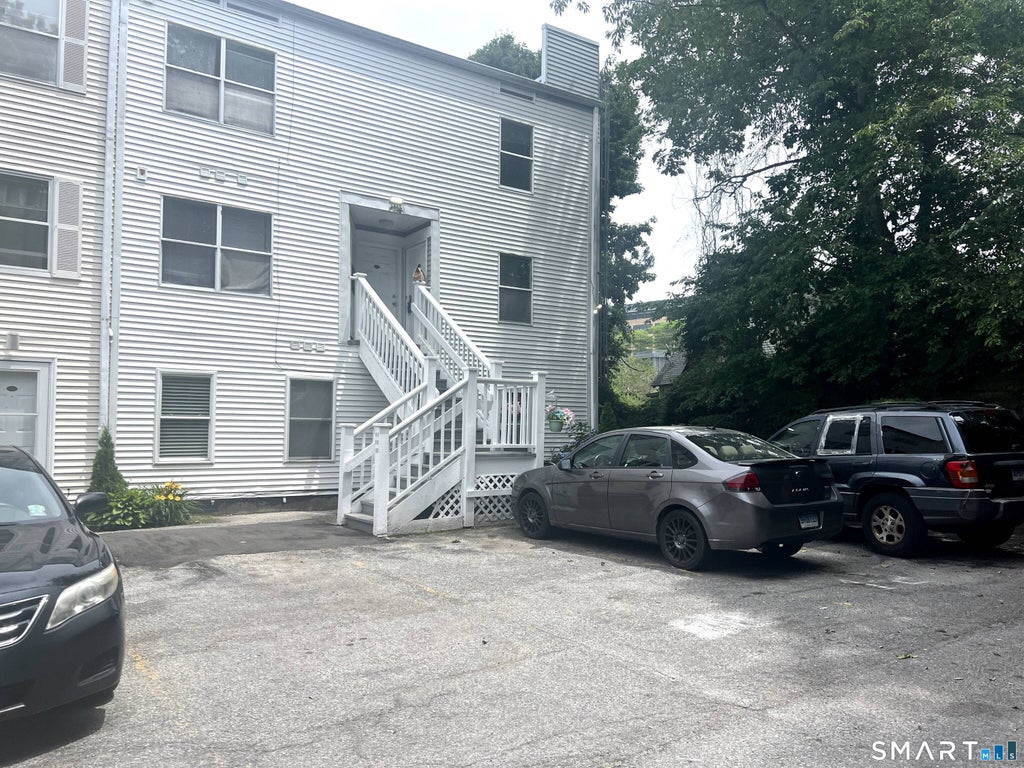 Photo of 37 Greenwich Avenue #2-6, Stamford, CT 06902 (MLS # 24189360)
