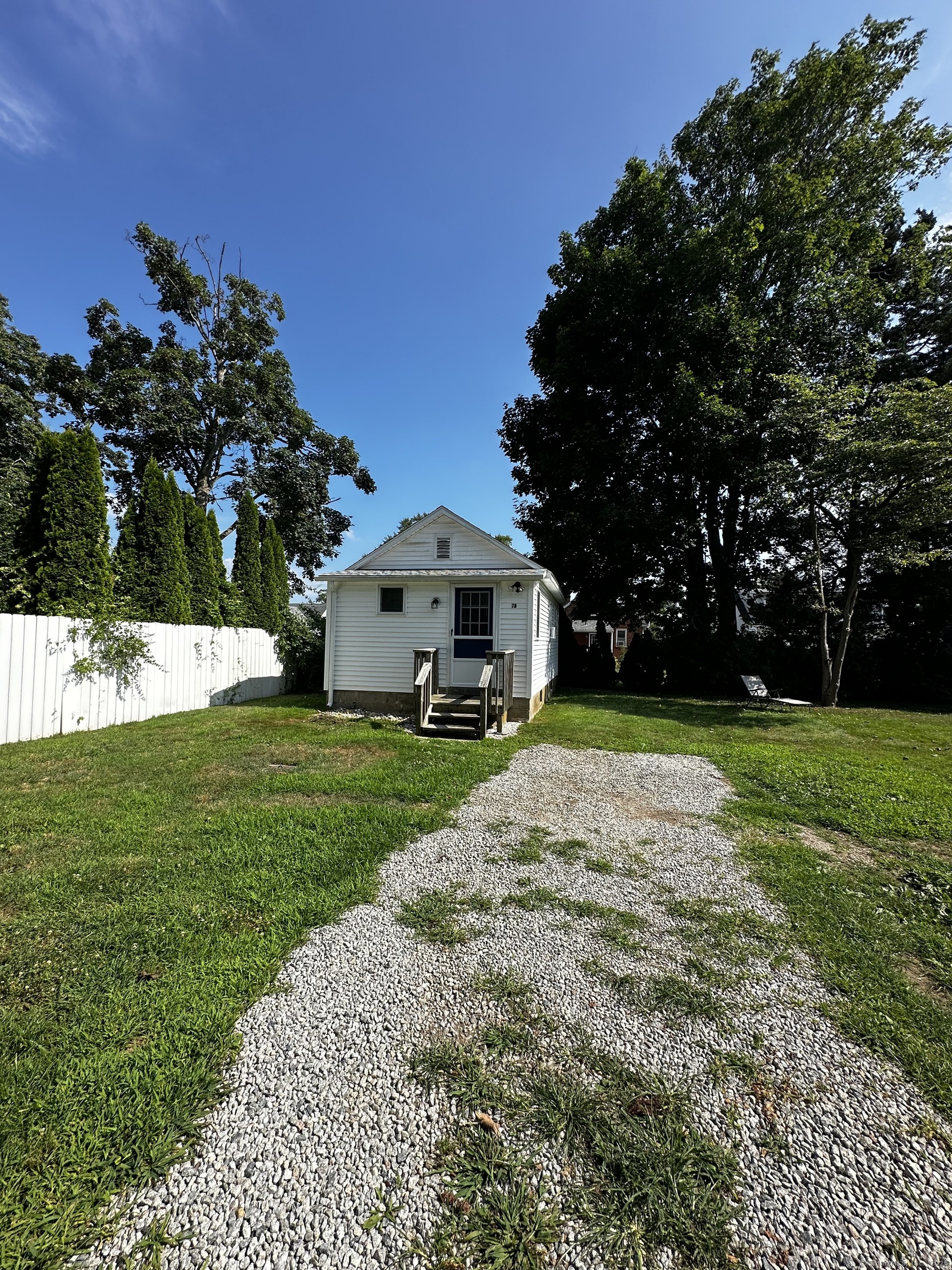 East Lyme, Connecticut 06357, United States, 2 Bedrooms Bedrooms, ,2 BathroomsBathrooms,Residential,Active,85306