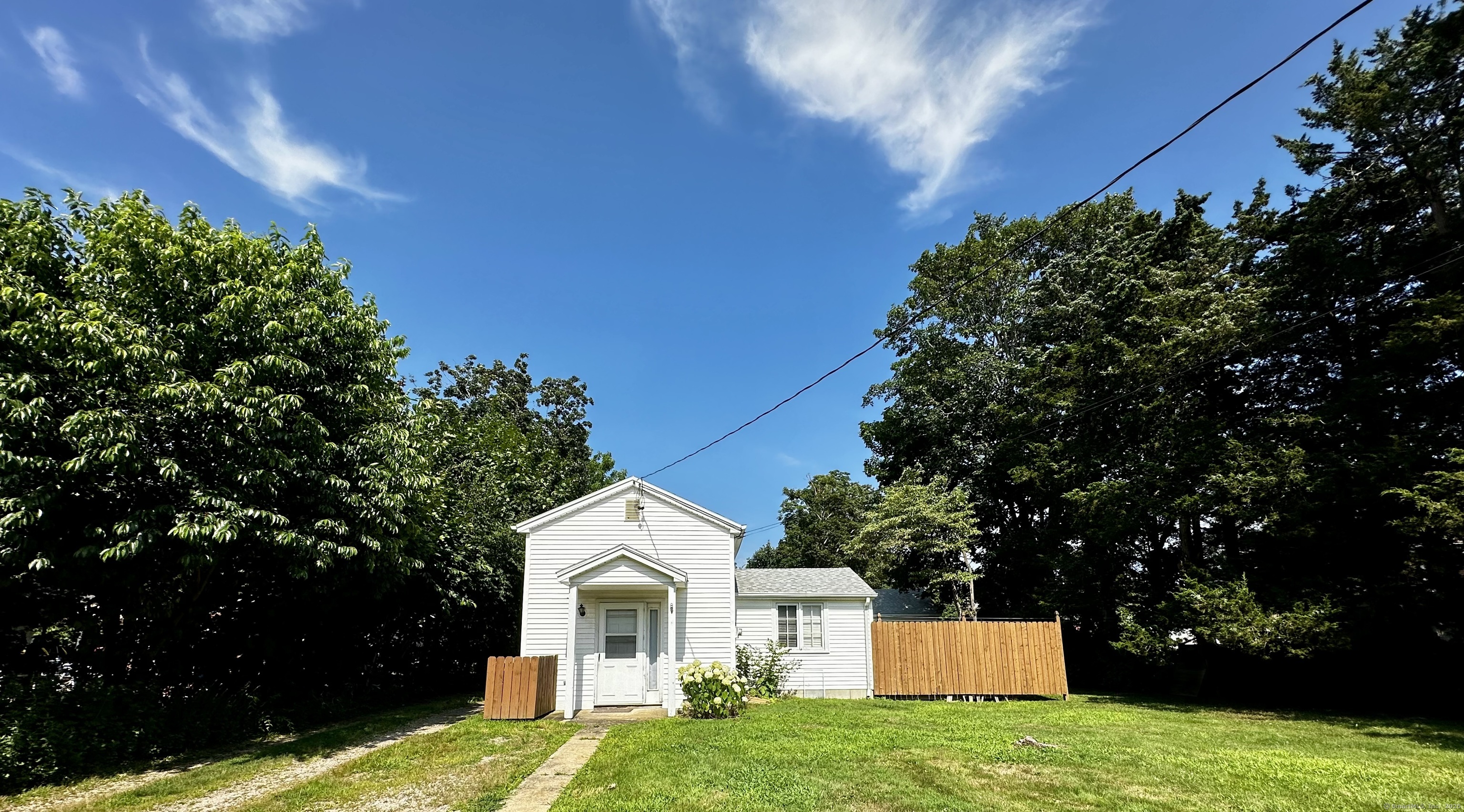 East Lyme, Connecticut 06357, United States, 2 Bedrooms Bedrooms, ,2 BathroomsBathrooms,Residential,Active,85306