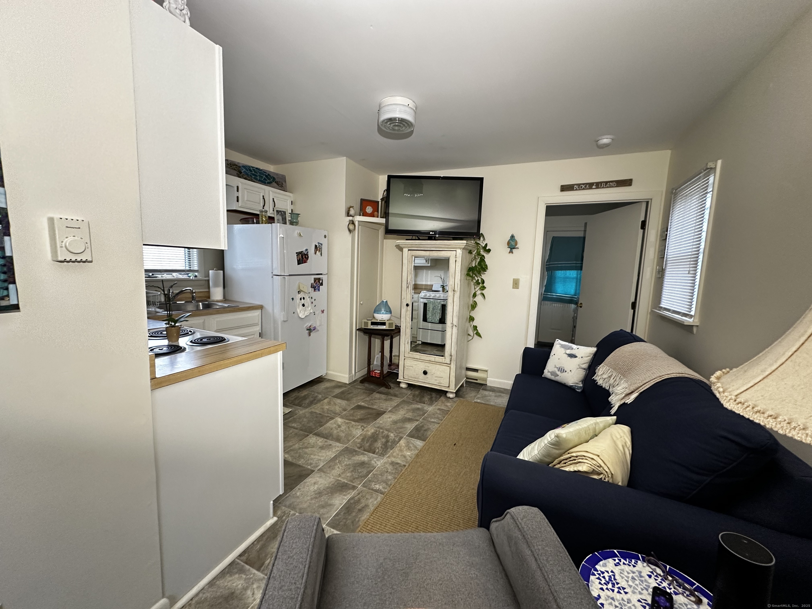 East Lyme, Connecticut 06357, United States, 2 Bedrooms Bedrooms, ,2 BathroomsBathrooms,Residential,Active,85306