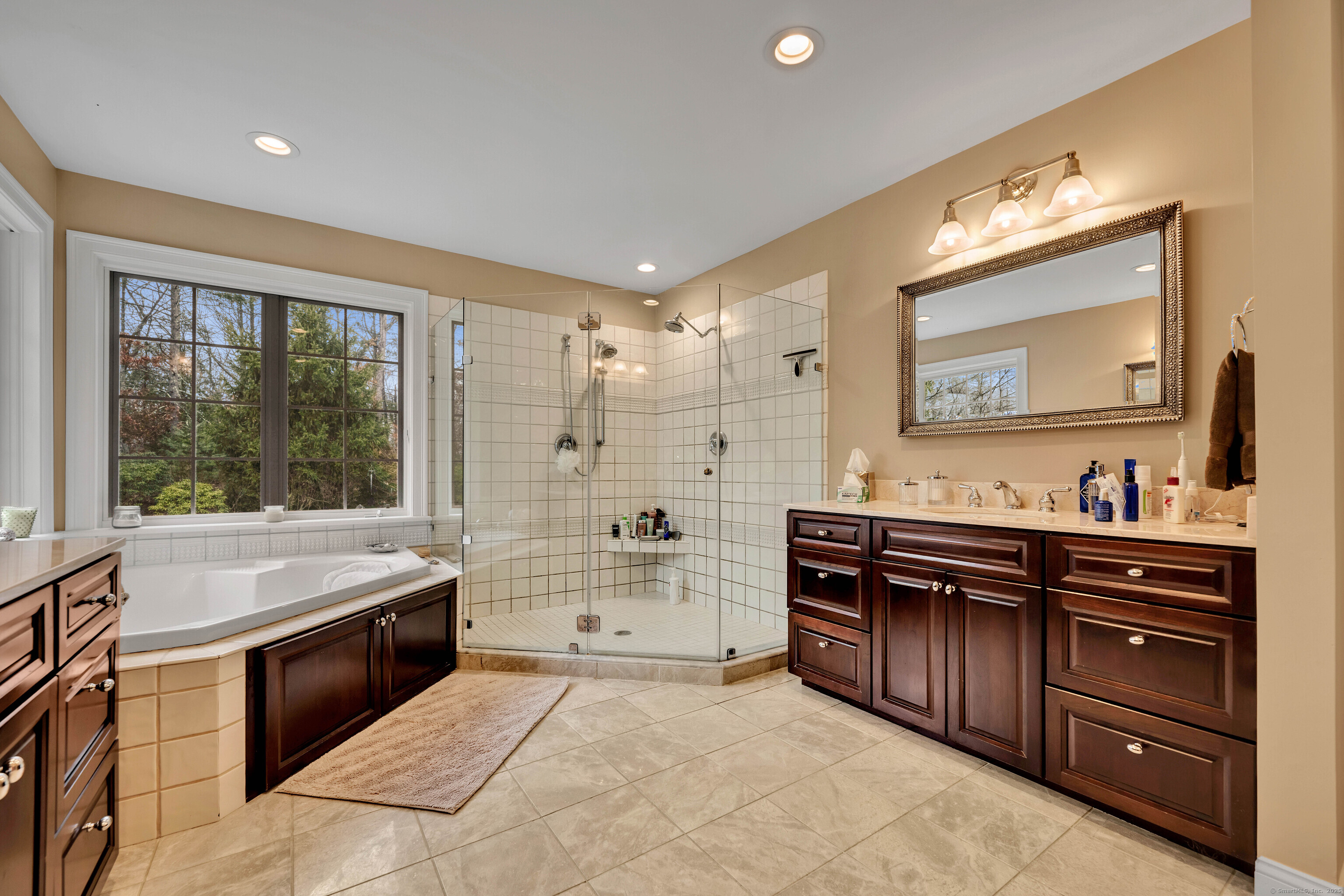 45 E Farm Road, Middlebury, Connecticut image 18