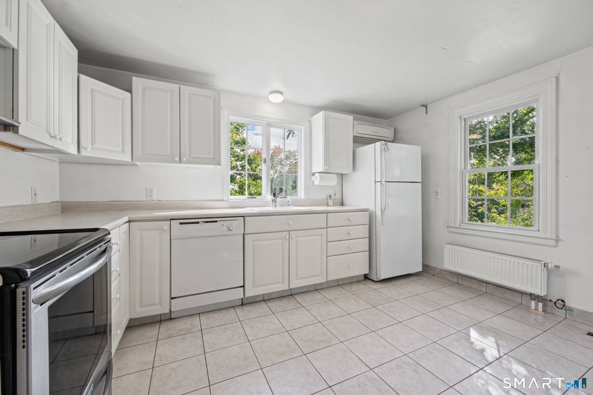 104 Tolland Green