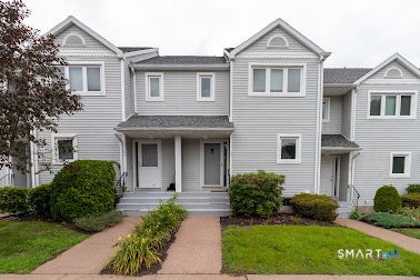 Condo For Sale - 65 Oak Ridge Drive #65<br/> Hartford County, Windsor Locks, CT 06096