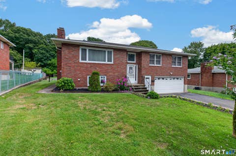 Photo of 124 Judith Lane, Waterbury, CT 06704 (MLS # 24193665)