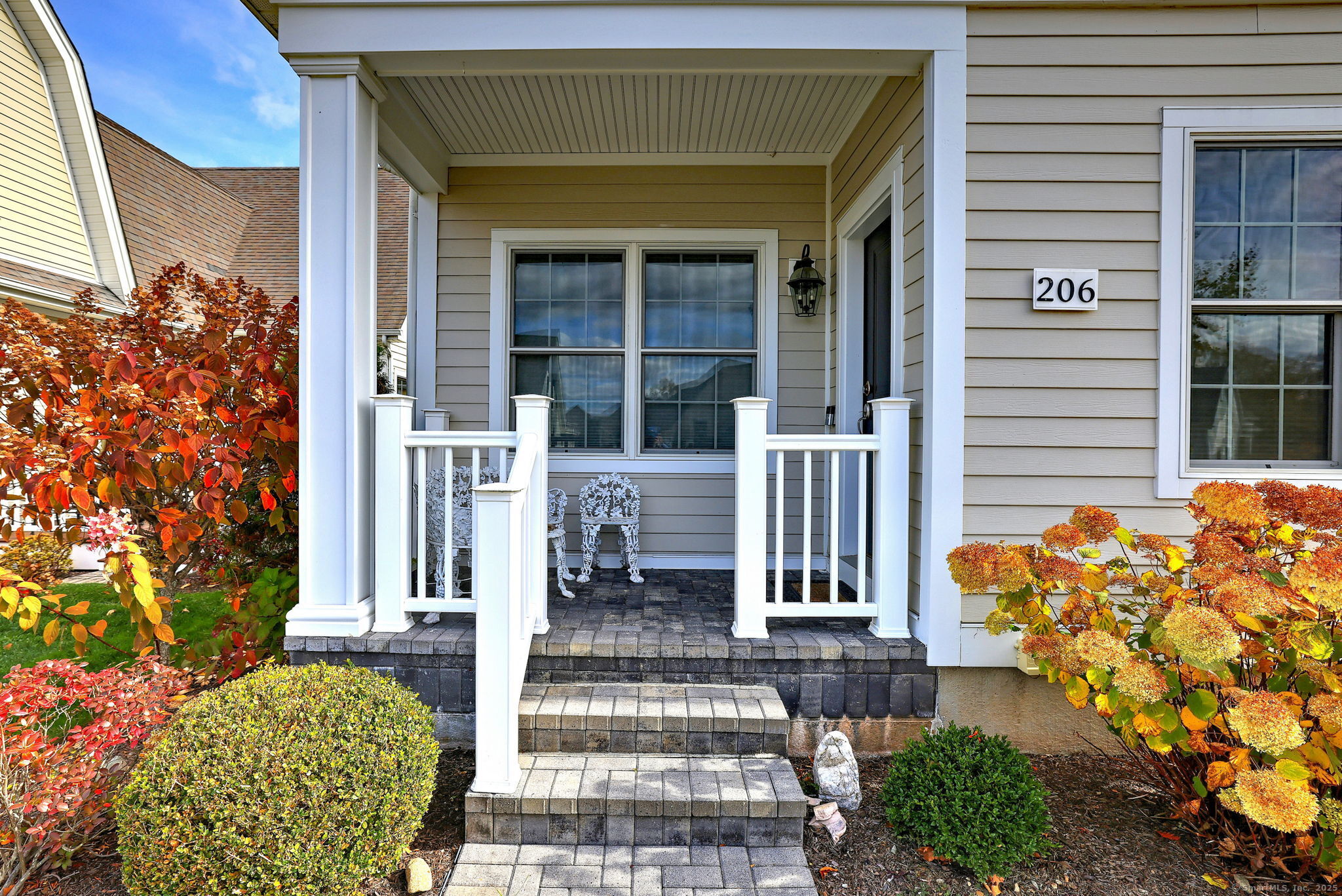 206 Deerfield Lane 206