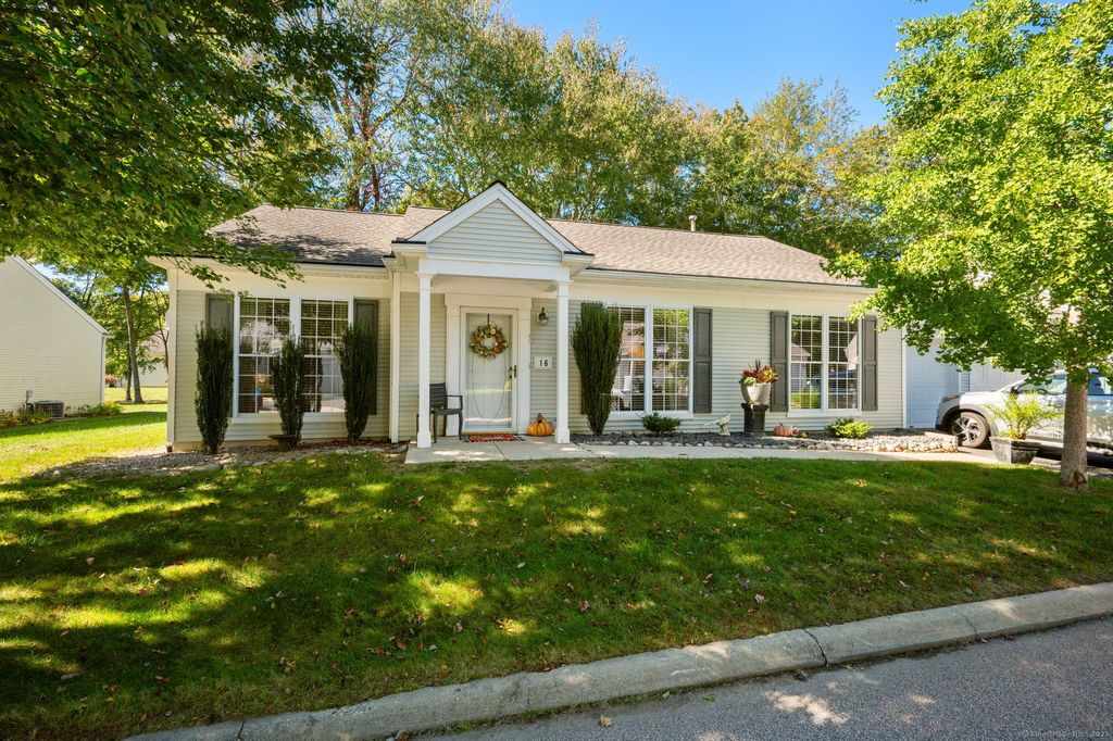 Photo of 16 Beechwood Drive, Waterford, CT 06385 (MLS # 24133305)