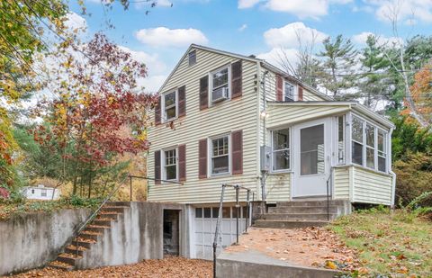 Photo of 65 Chriswell Drive, Simsbury, CT 06070 (MLS # 24136691)