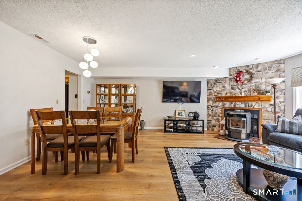 20 Wolf Hill Road 9F