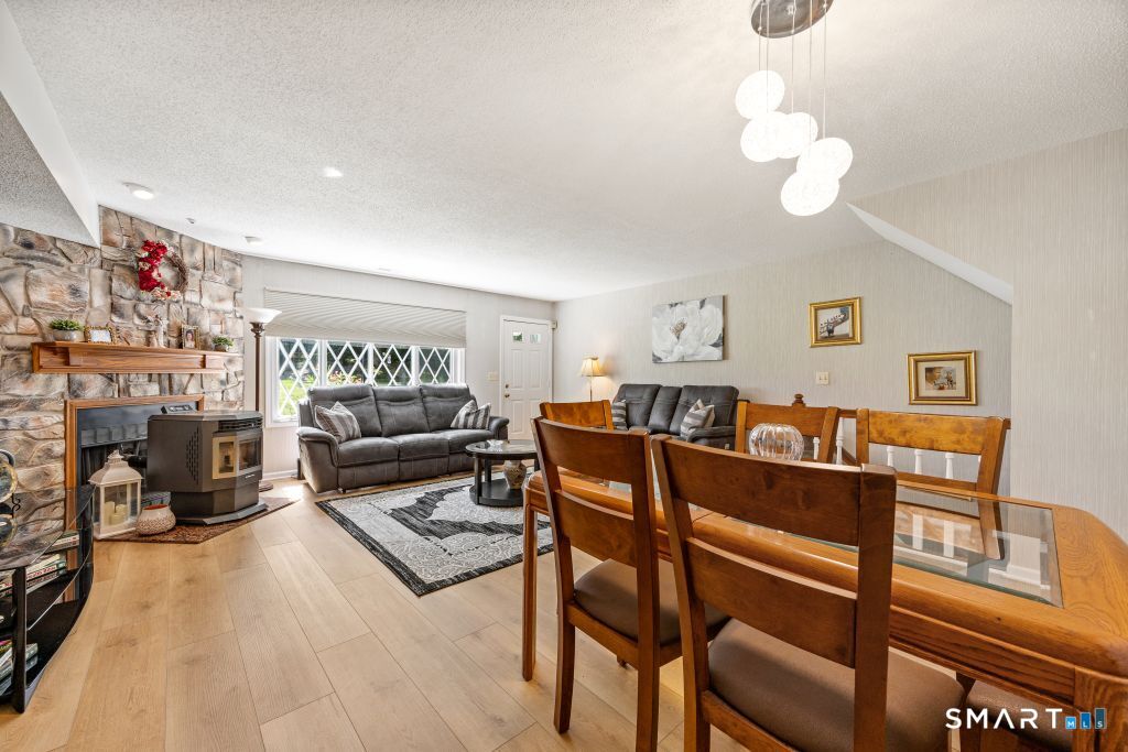 20 Wolf Hill Road 9F