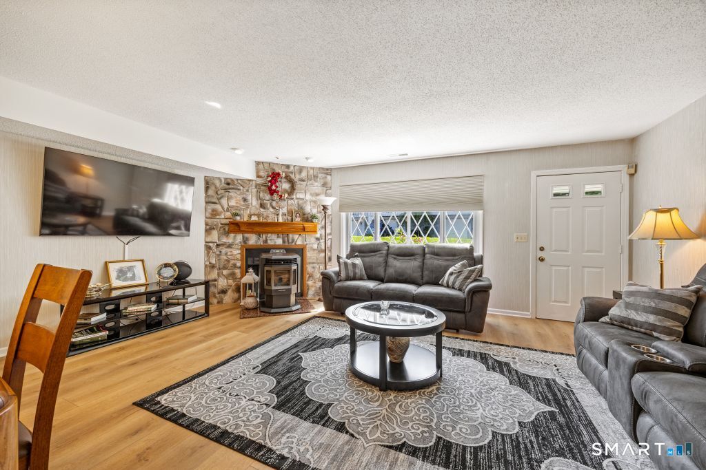 20 Wolf Hill Road 9F