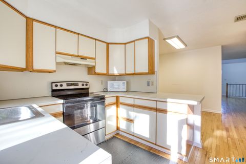 Tiny photo for 190 Brittany Farms Road #F, New Britain, CT 06053 (MLS # 24166911)