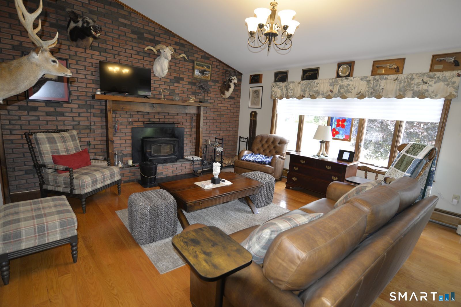 8 Dean Drive