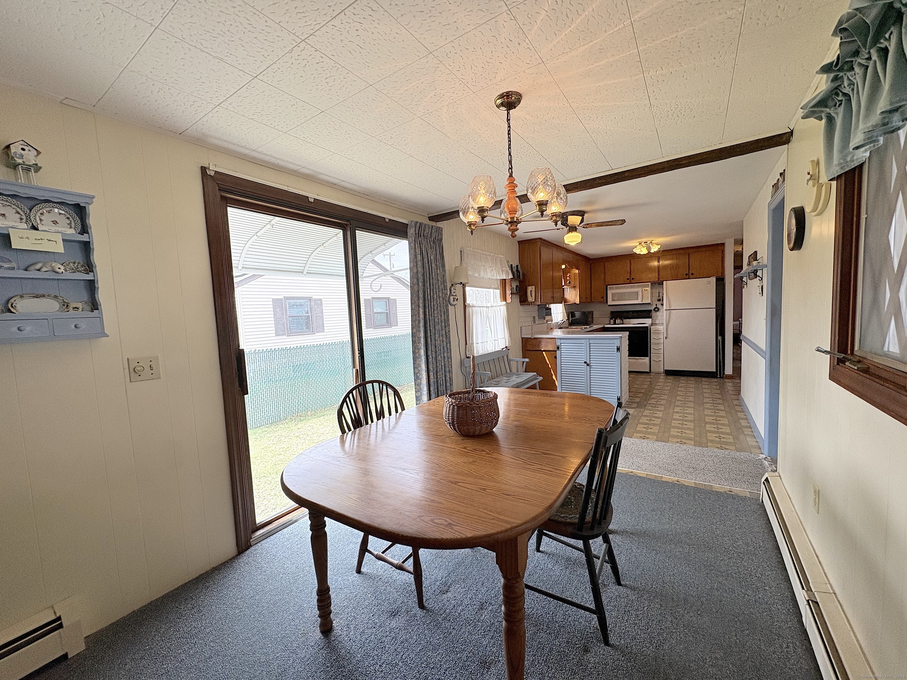 453 Denslow Street, Windsor Locks, Connecticut image 13