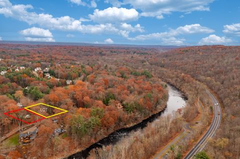 Photo of 28 Sepous Road, Avon, CT 06001 (MLS # 24139670)