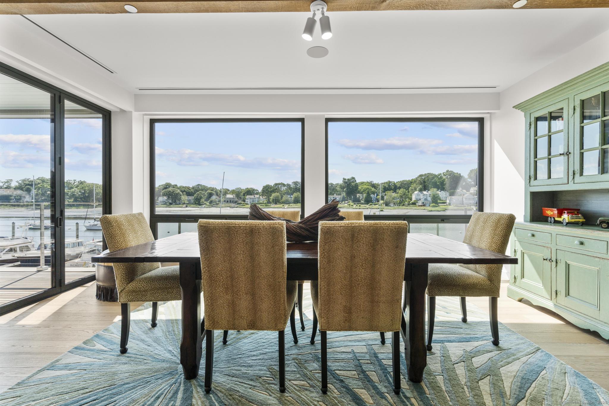 Norwalk, Connecticut 06853, United States, 3 Bedrooms Bedrooms, ,3 BathroomsBathrooms,Residential,Active,213964