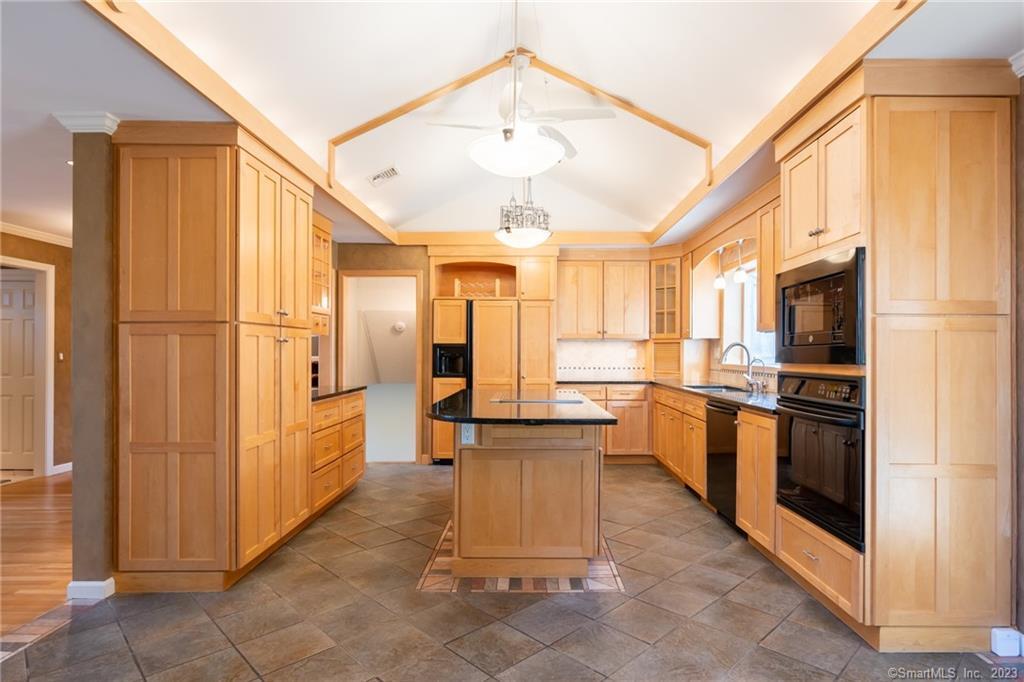 Photo 9 of 40 of 149 Simsbury Road house