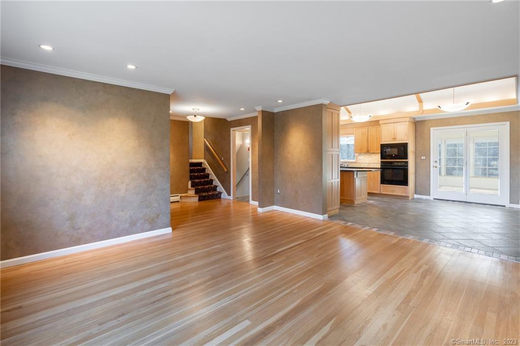 Photo 6 of 40 of 149 Simsbury Road house