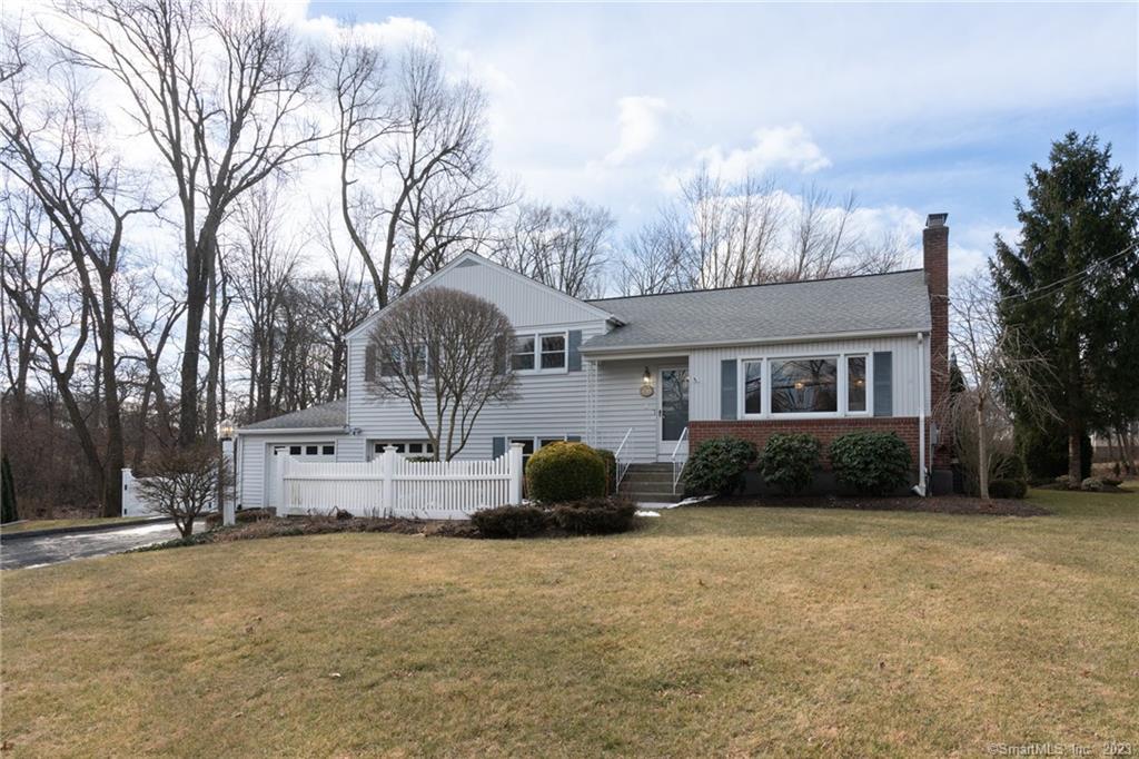 Photo 2 of 40 of 149 Simsbury Road house