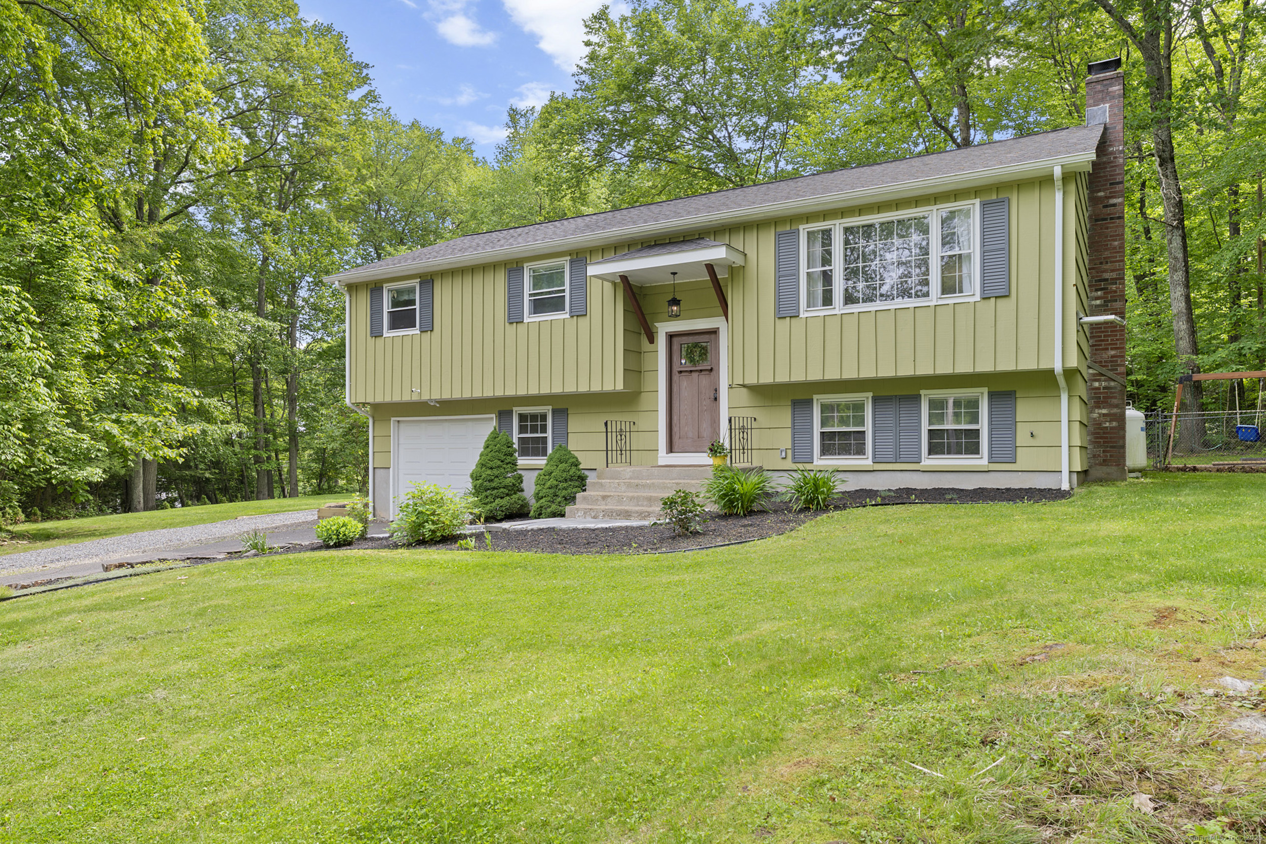 59 Apple Road