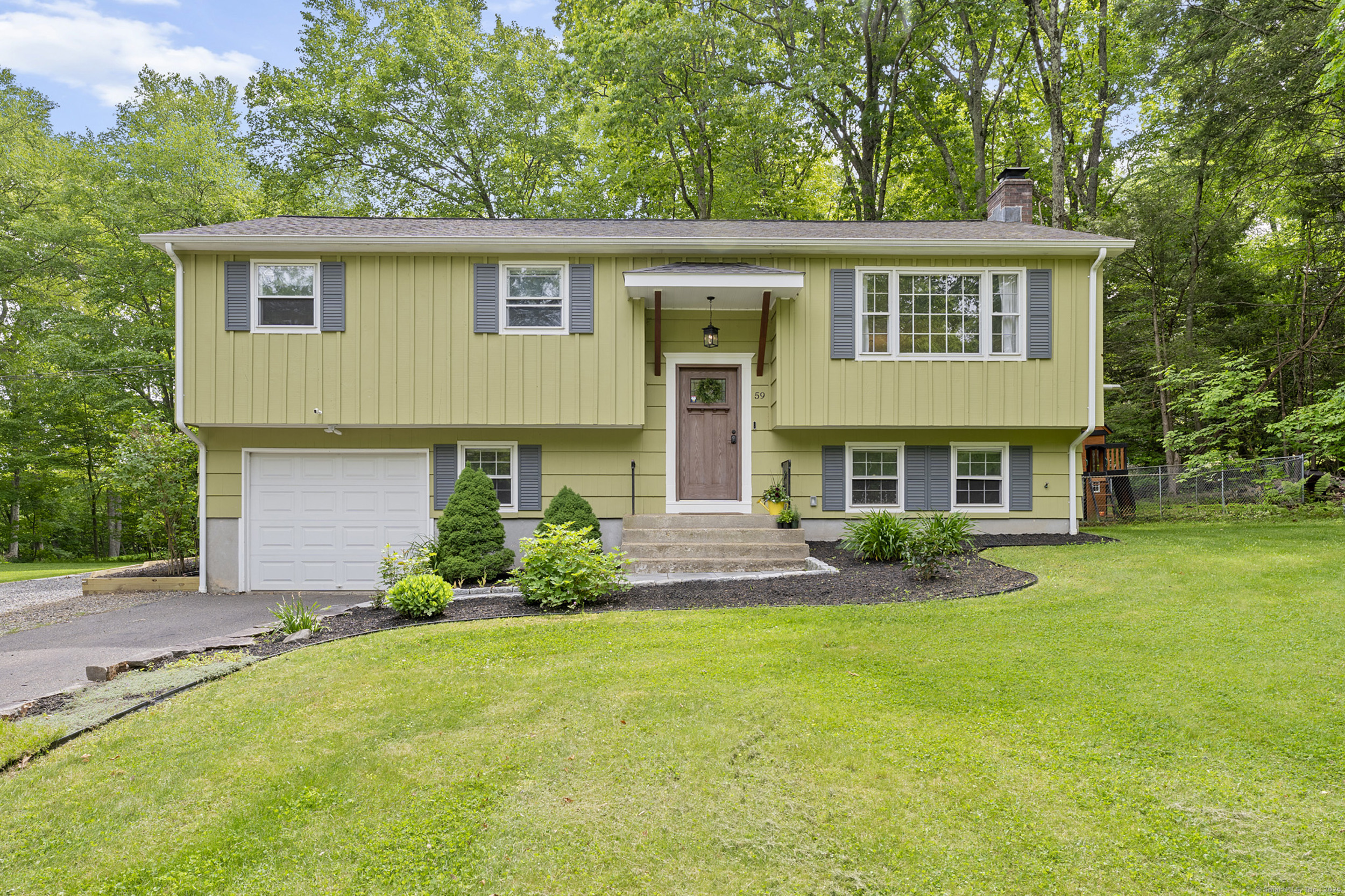 Property for Sale at Apple Road, Tolland, Connecticut - Bedrooms: 3 
Bathrooms: 2.5 
Rooms: 7  - $375,000