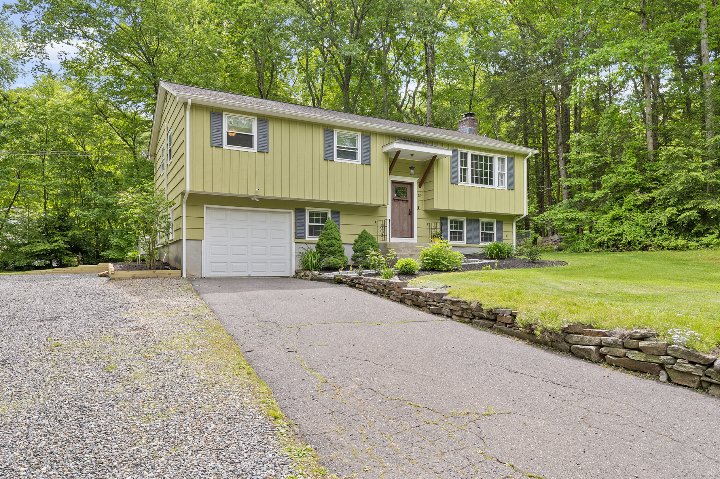 59 Apple Road