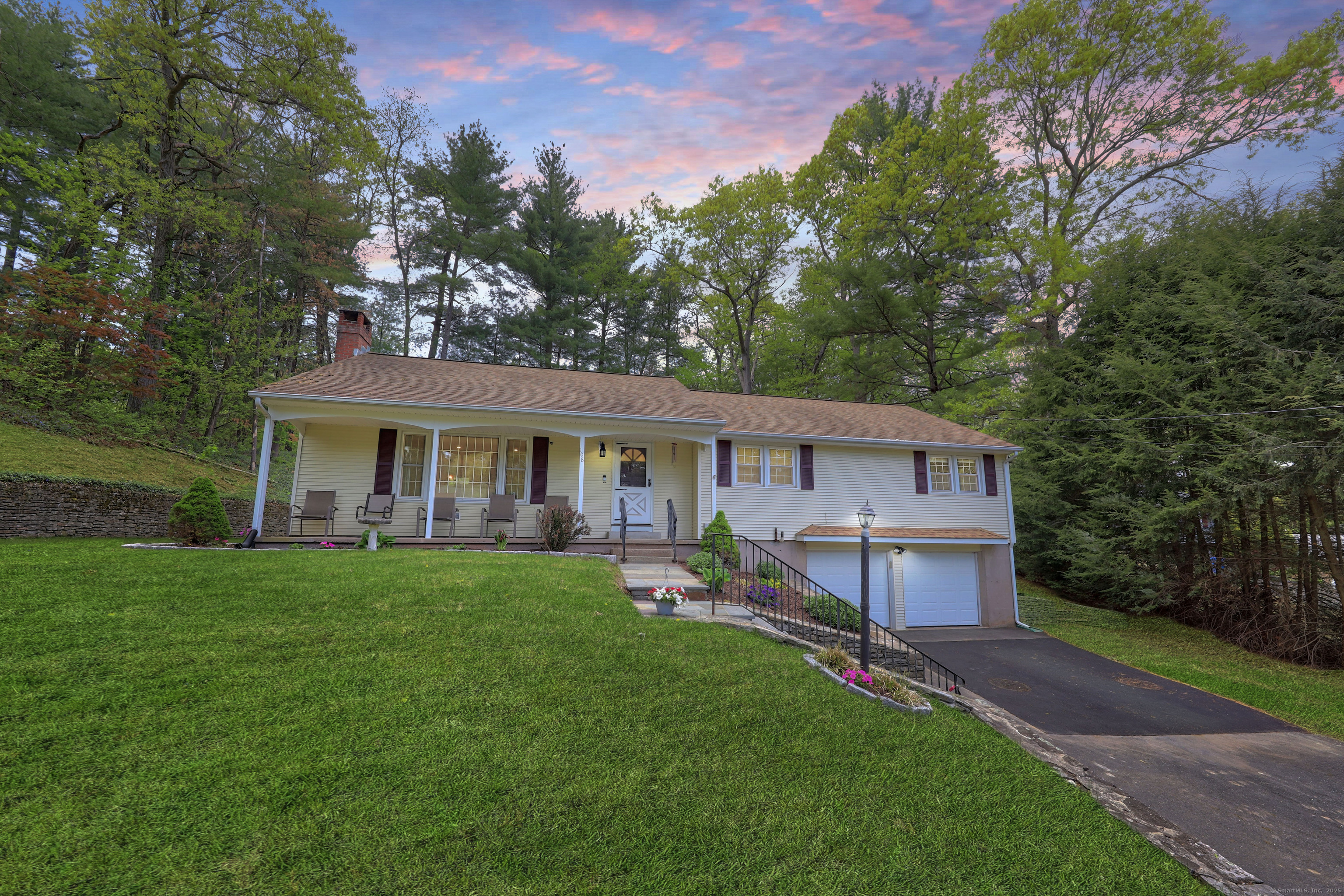 Property for Sale at Fox Den Road, Bristol, Connecticut - Bedrooms: 3 
Bathrooms: 2 
Rooms: 5  - $449,900