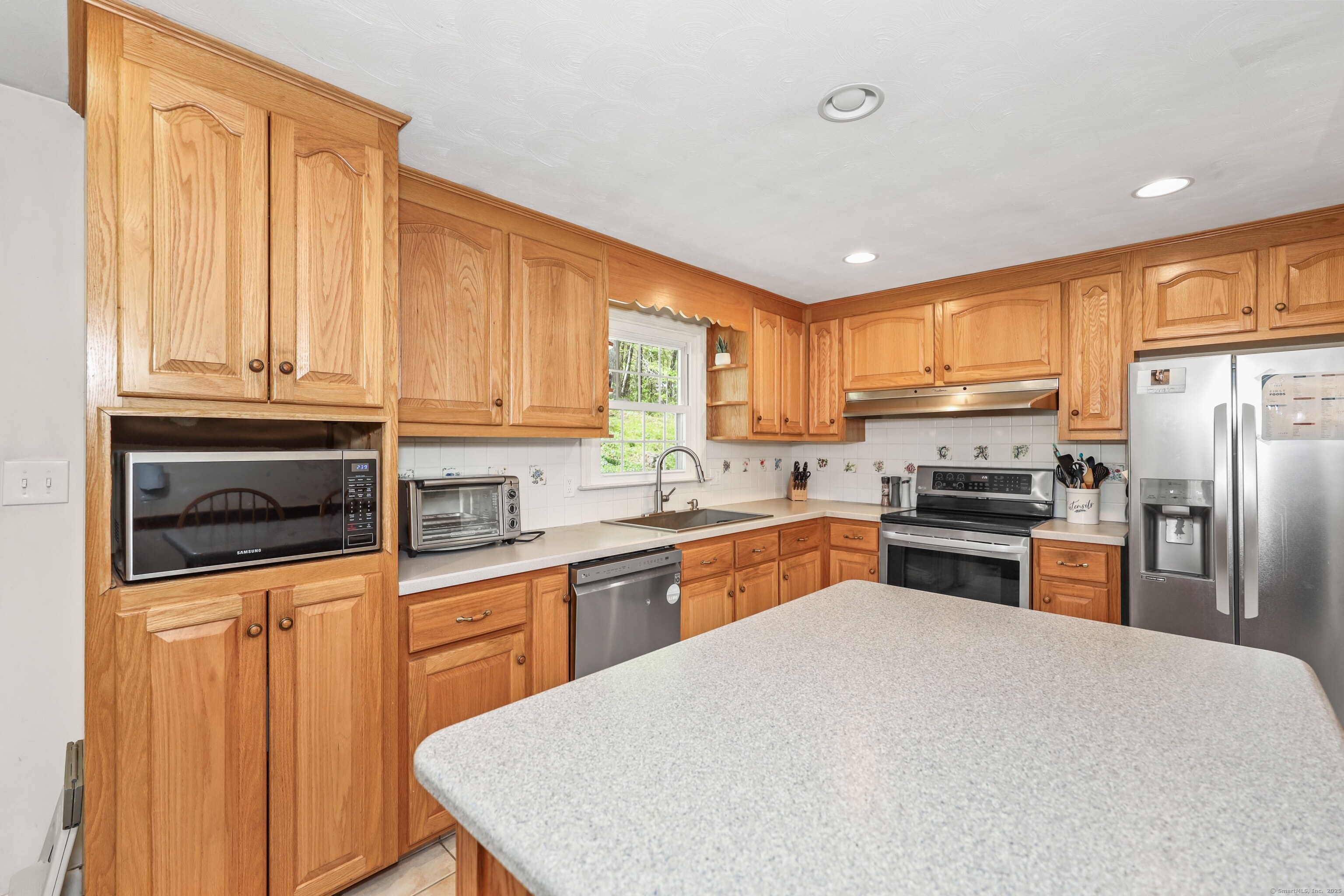 108 Fox Den Road, Bristol, Connecticut image 10