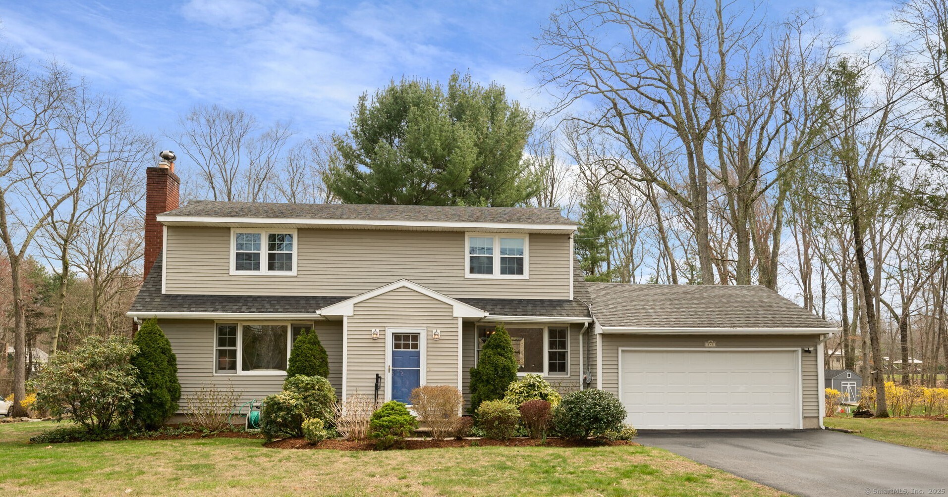 Property for Sale at Stepstone Hill Road, Guilford, Connecticut - Bedrooms: 4 
Bathrooms: 2 
Rooms: 8  - $599,000