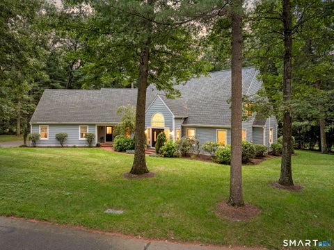 Photo of 4 Windsor Court, Farmington, CT 06032 (MLS # 24203897)