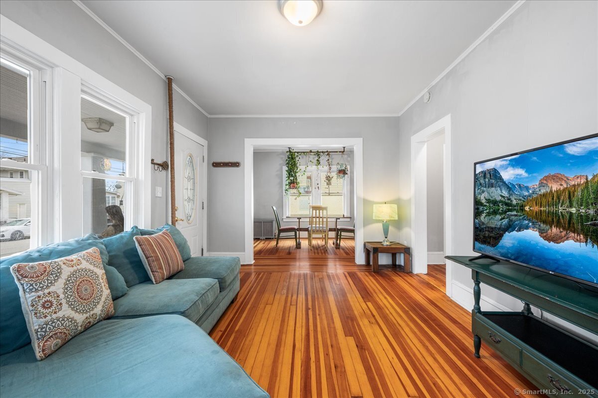 43 Gorton Street, New London, Connecticut image 4