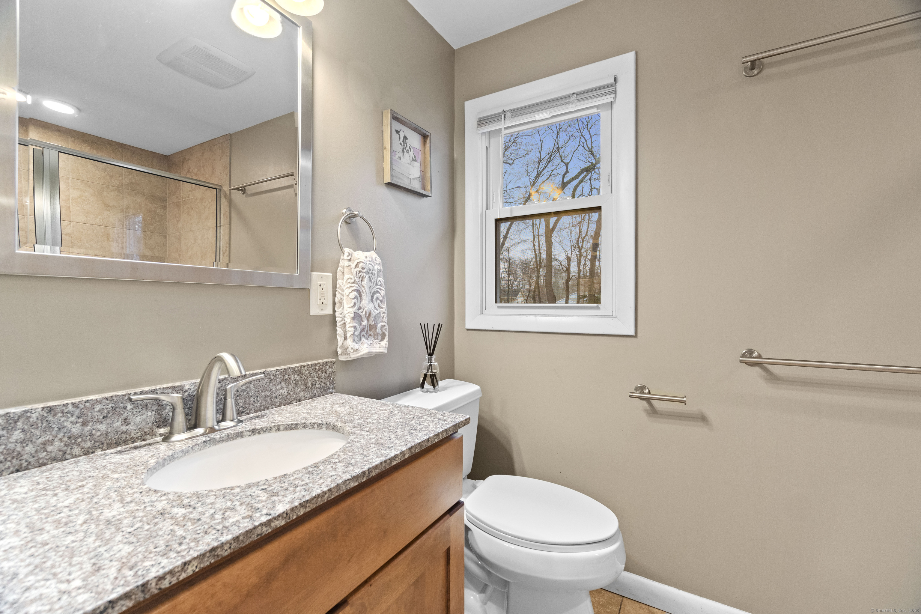 8 Roberta Road, North Haven, Connecticut image 13