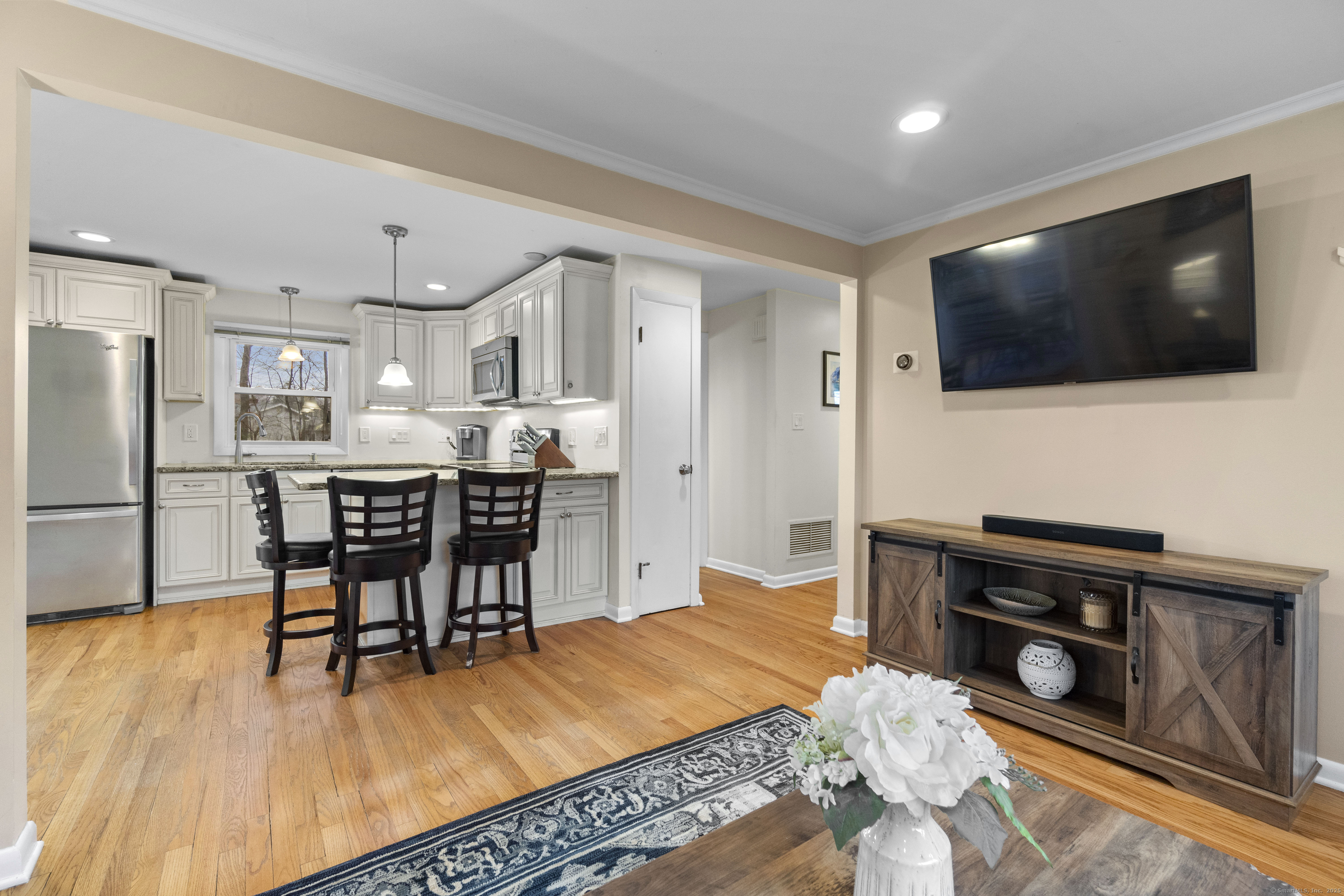 8 Roberta Road, North Haven, Connecticut image 8
