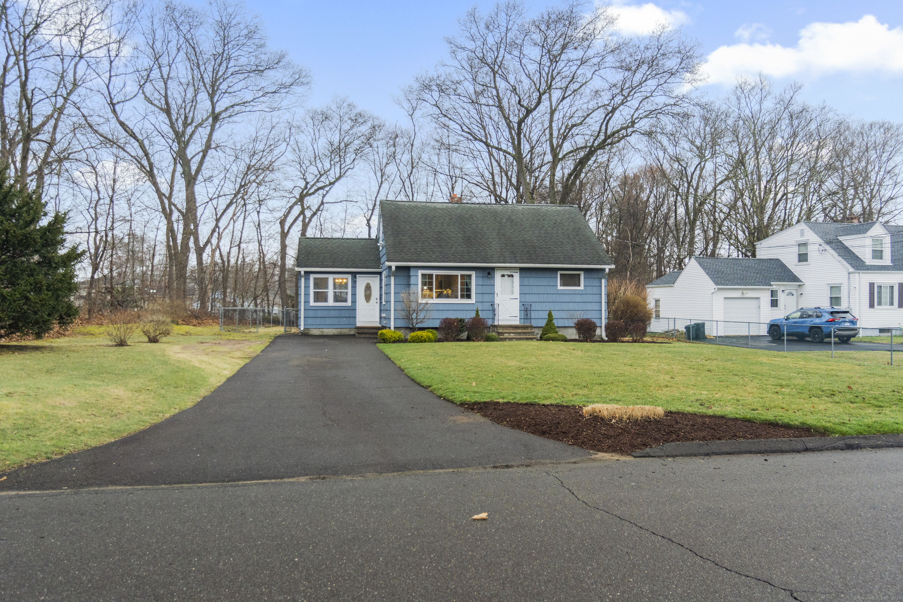 8 Roberta Road, North Haven, Connecticut image 2