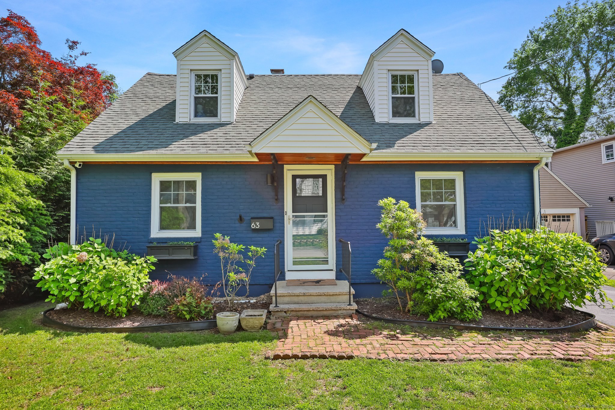 Rental Property at Henry Street, Fairfield, Connecticut - Bedrooms: 3 
Bathrooms: 2 
Rooms: 7  - $6,200 MO.